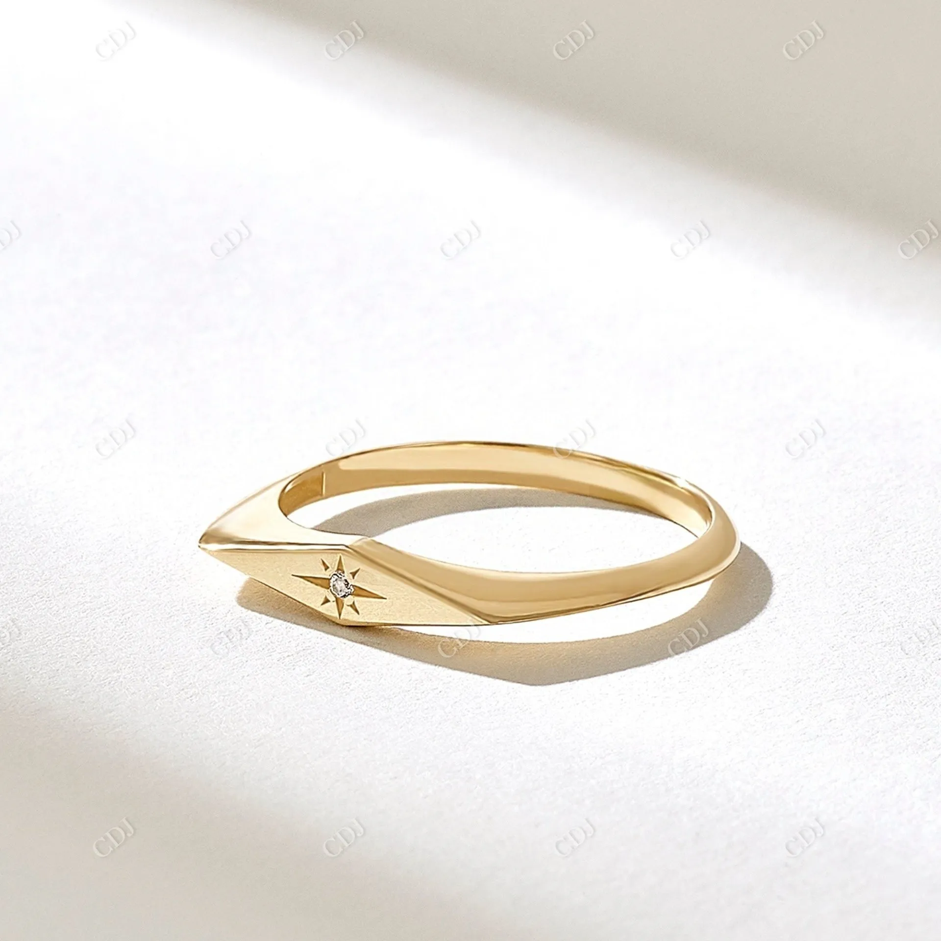 0.01CTW Diamond Iconic Rhombus Star Wedding Band