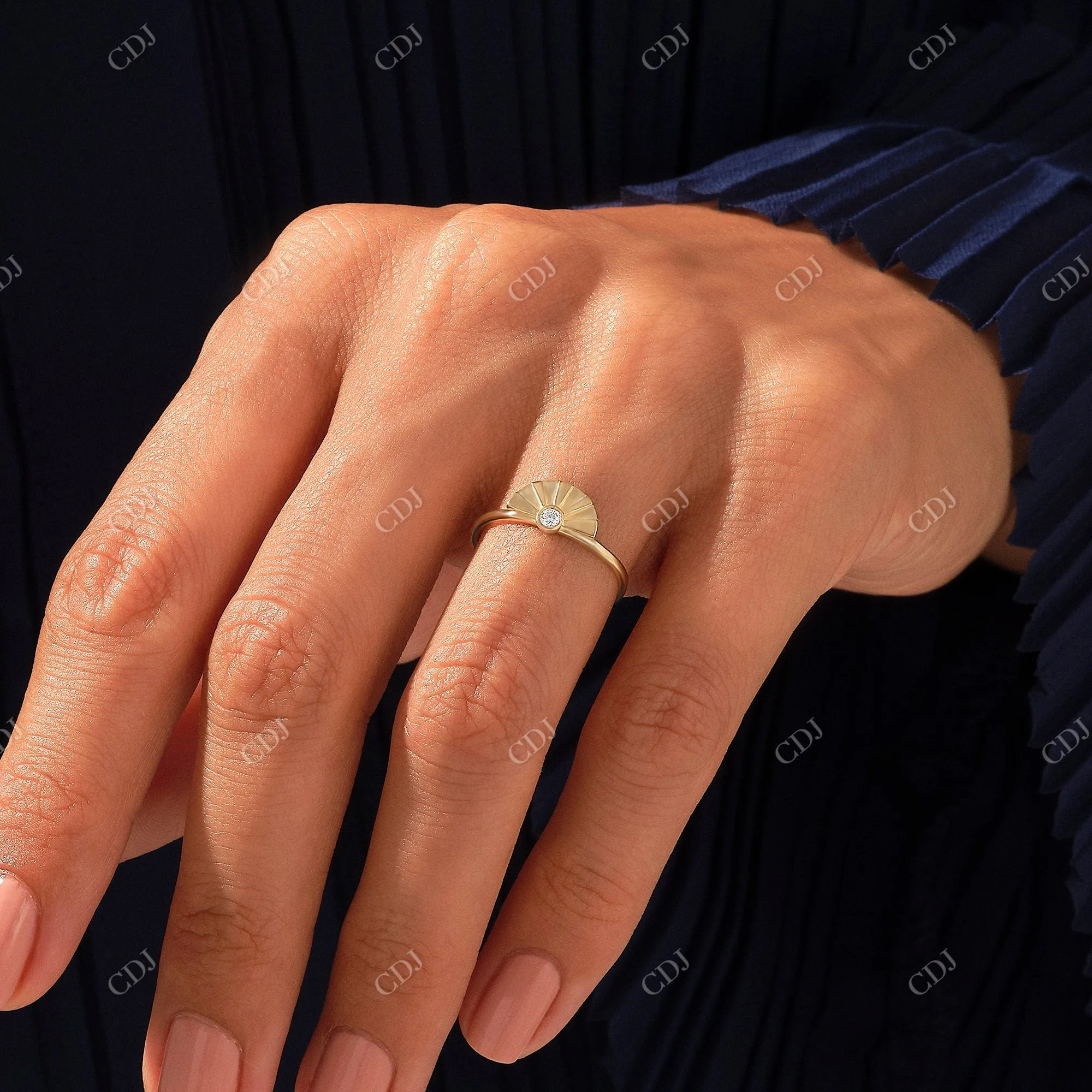 0.05CT Round Natural Diamond Antique Sunshine Ring