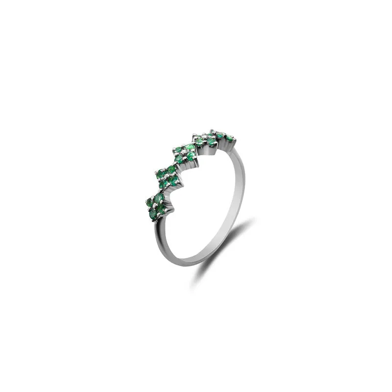 18k Gold Square Pattern Emerald Ring