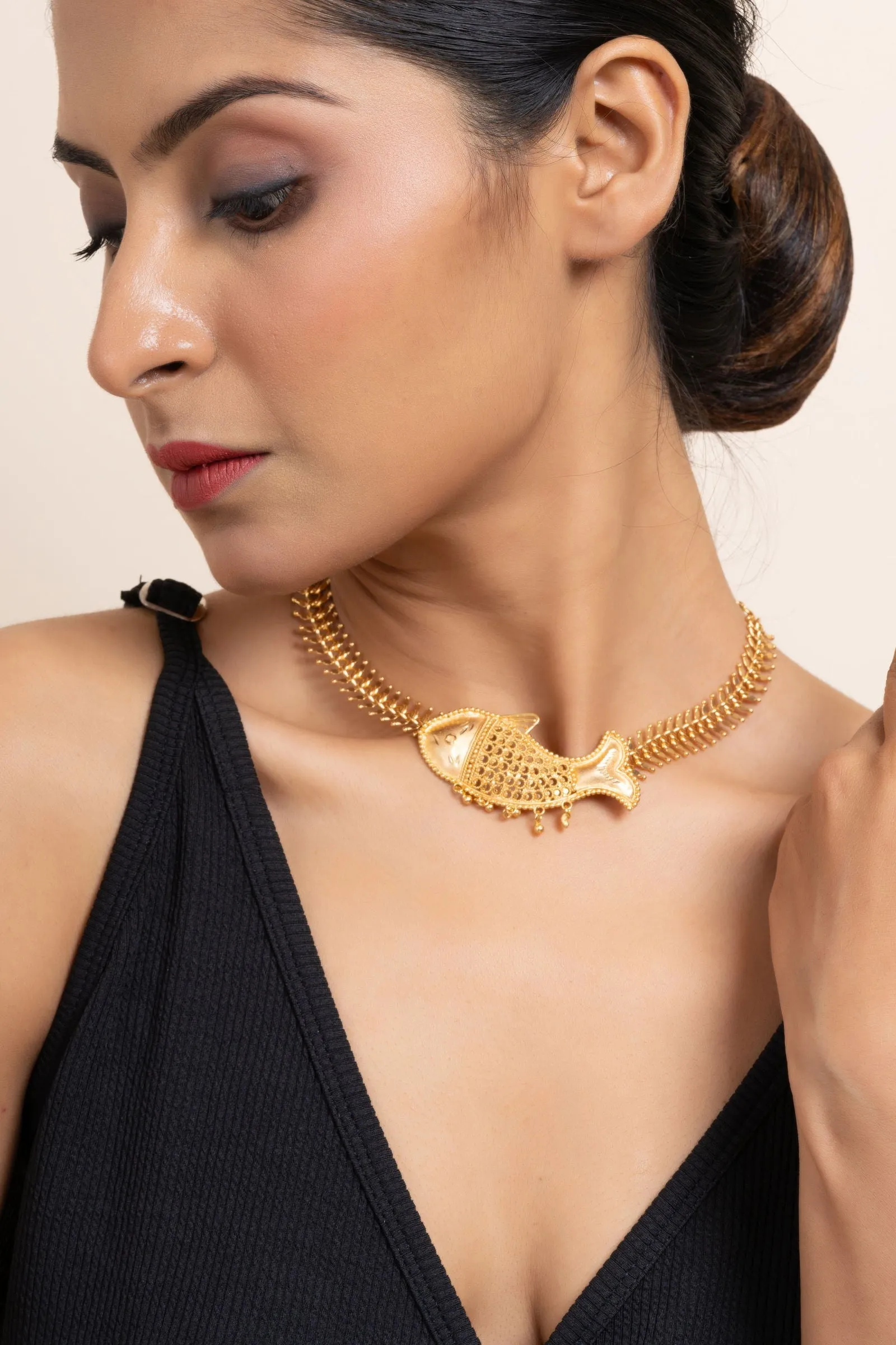 Gold Plated Fish Bone Choker Necklace - Copper Jewelry for Elegant Occasions