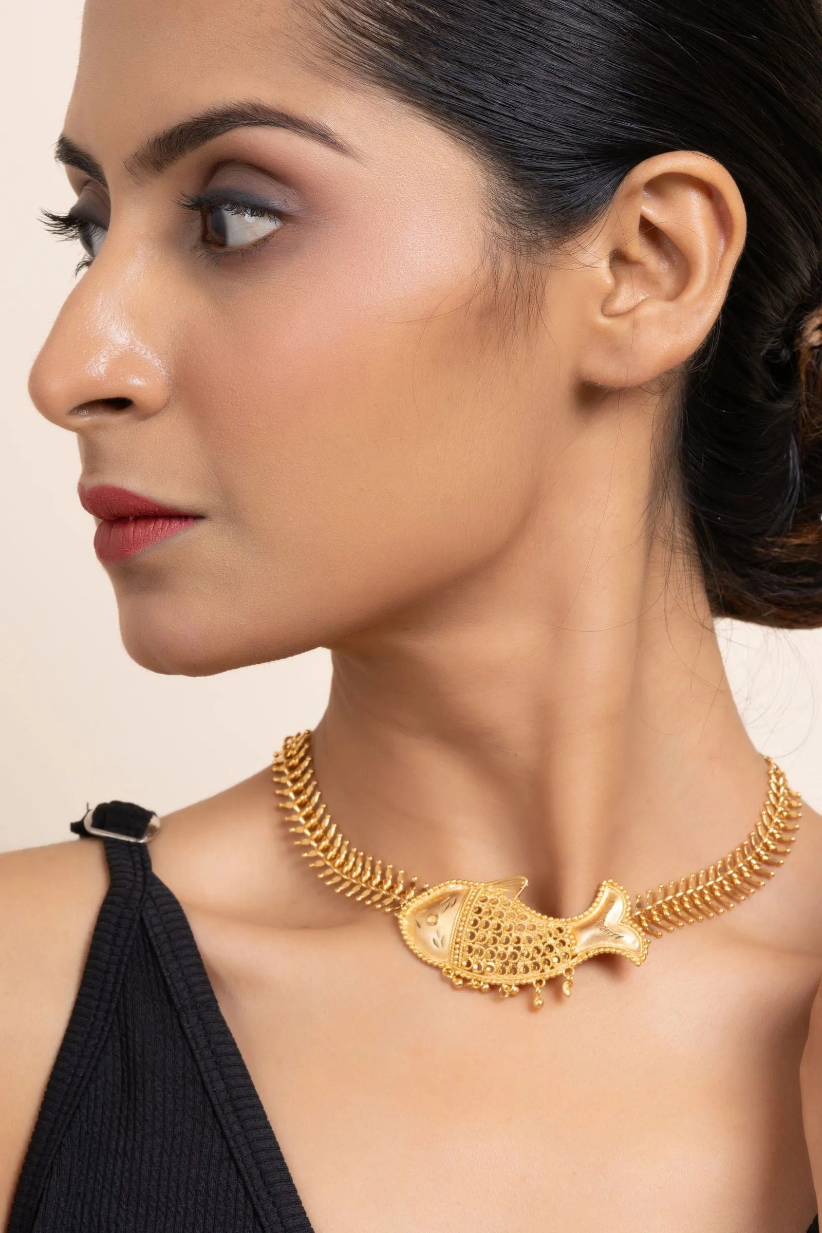 Gold Plated Fish Bone Choker Necklace - Copper Jewelry for Elegant Occasions