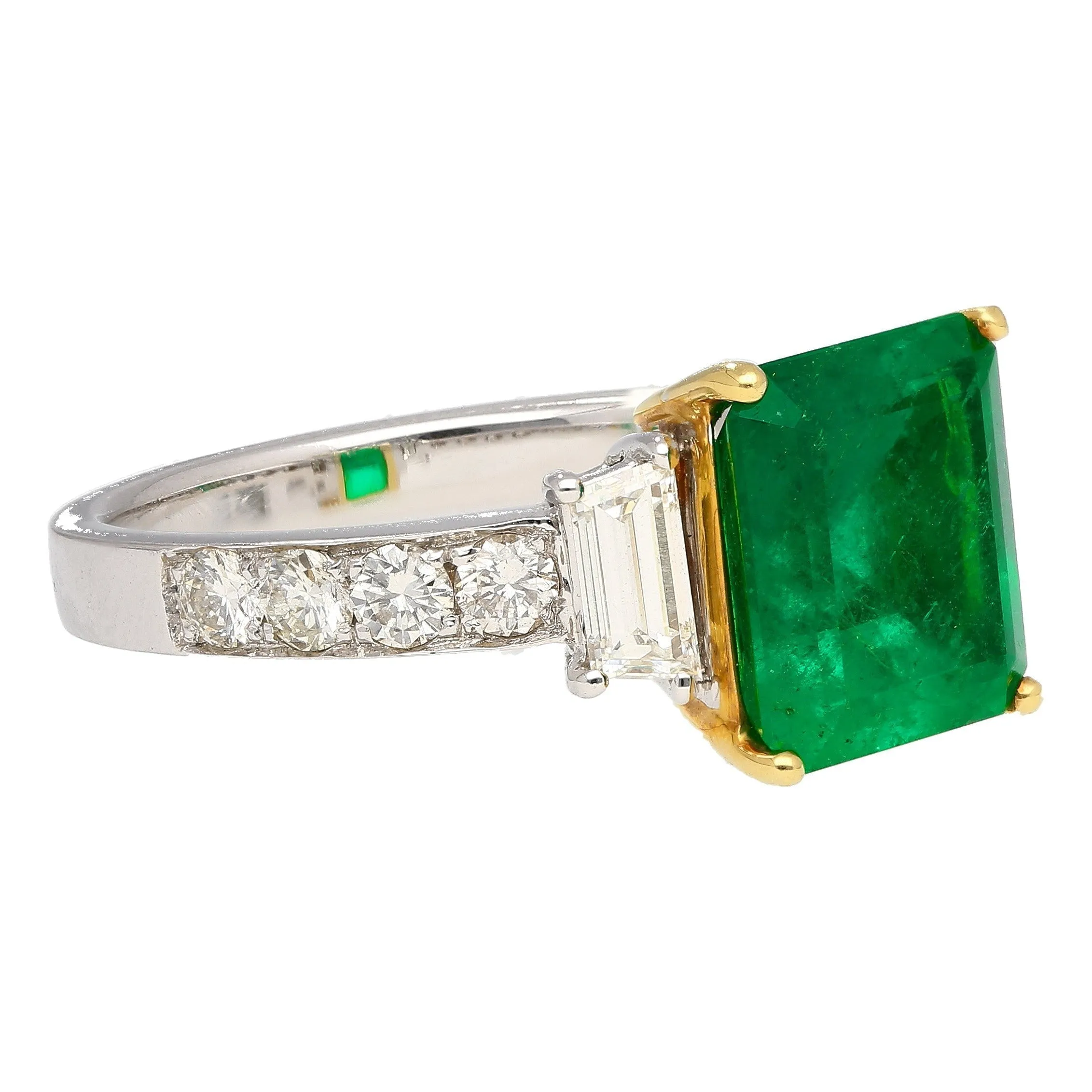 GRS Certified 3.16 Carat Vivid Green Minor Oil Colombia Emerald and Diamond 18K Ring | GRS Appendix.