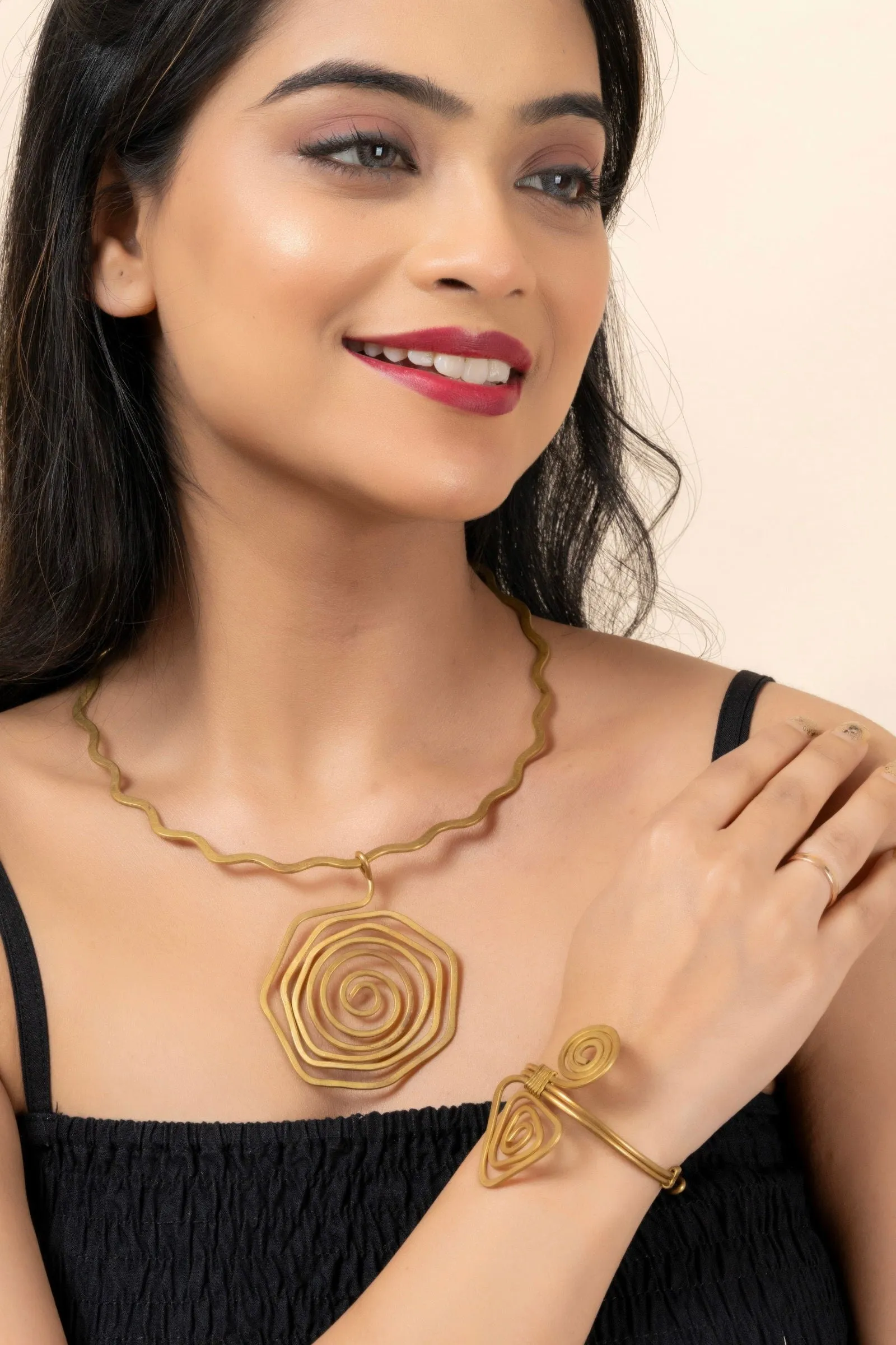 Handmade Dokra Brass Adjustable Bracelet with Intricate Tribal Design and Timeless Elegance