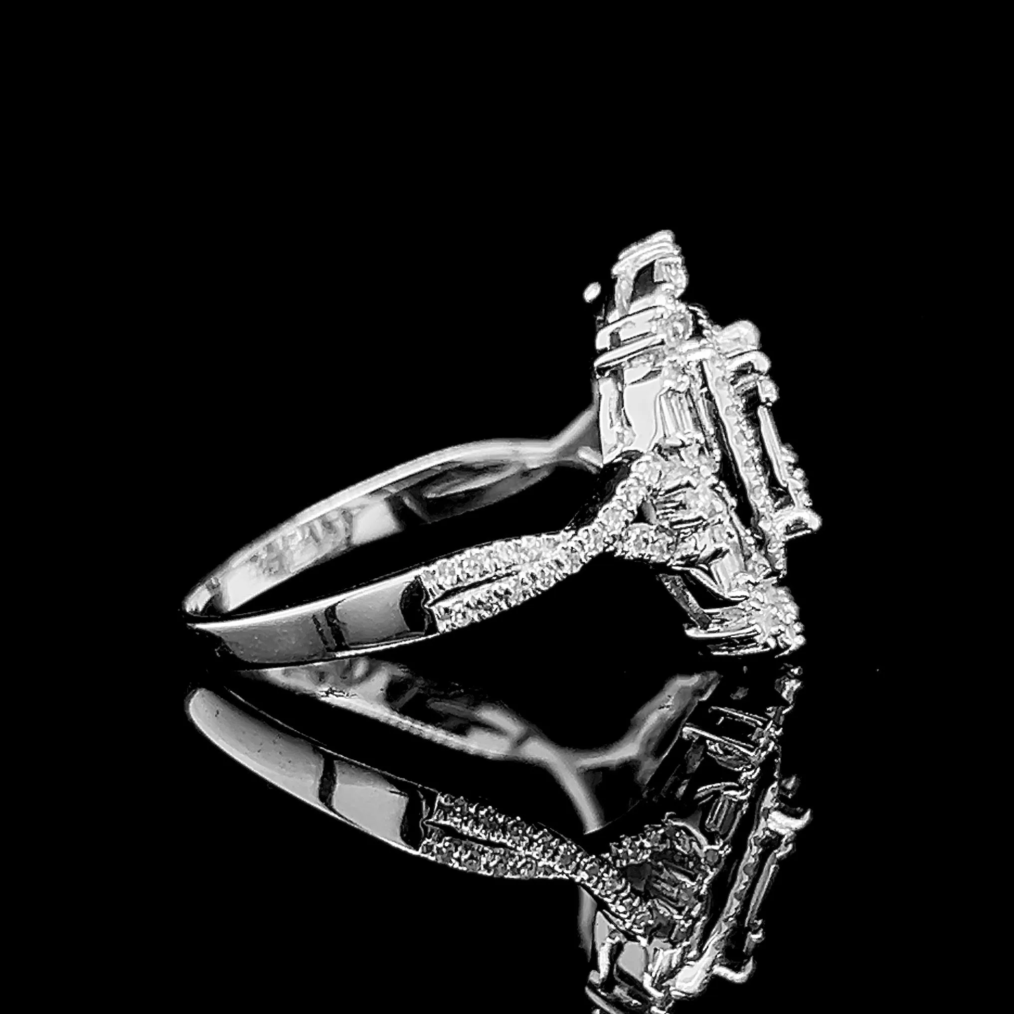 #LVNA2024 |  Cushion Baguette Floral Diamond Ring 14kt