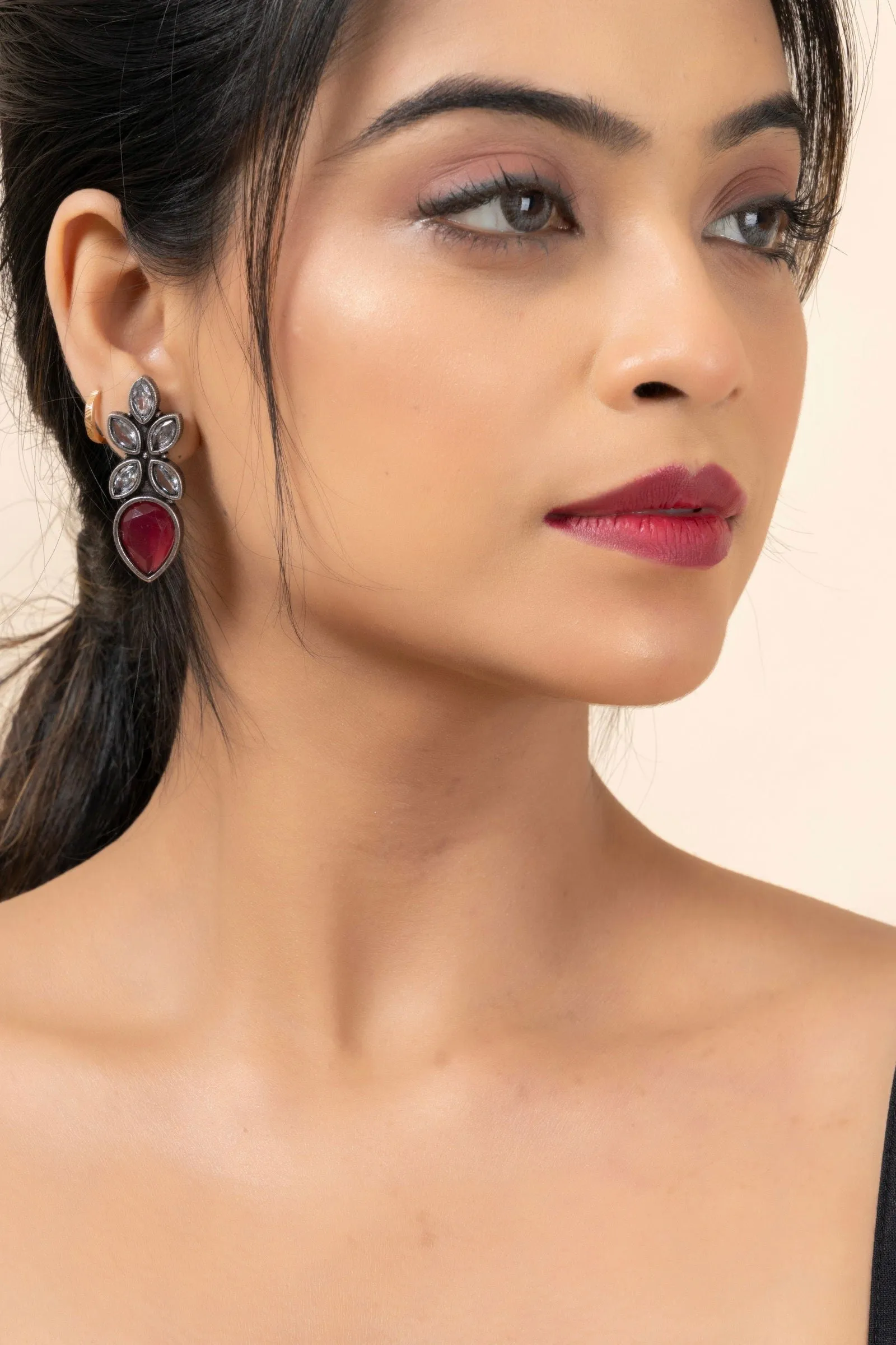 Oxidized Silver with White and Red Cubic Zirconia Stones Stud Earrings for Elegant Style