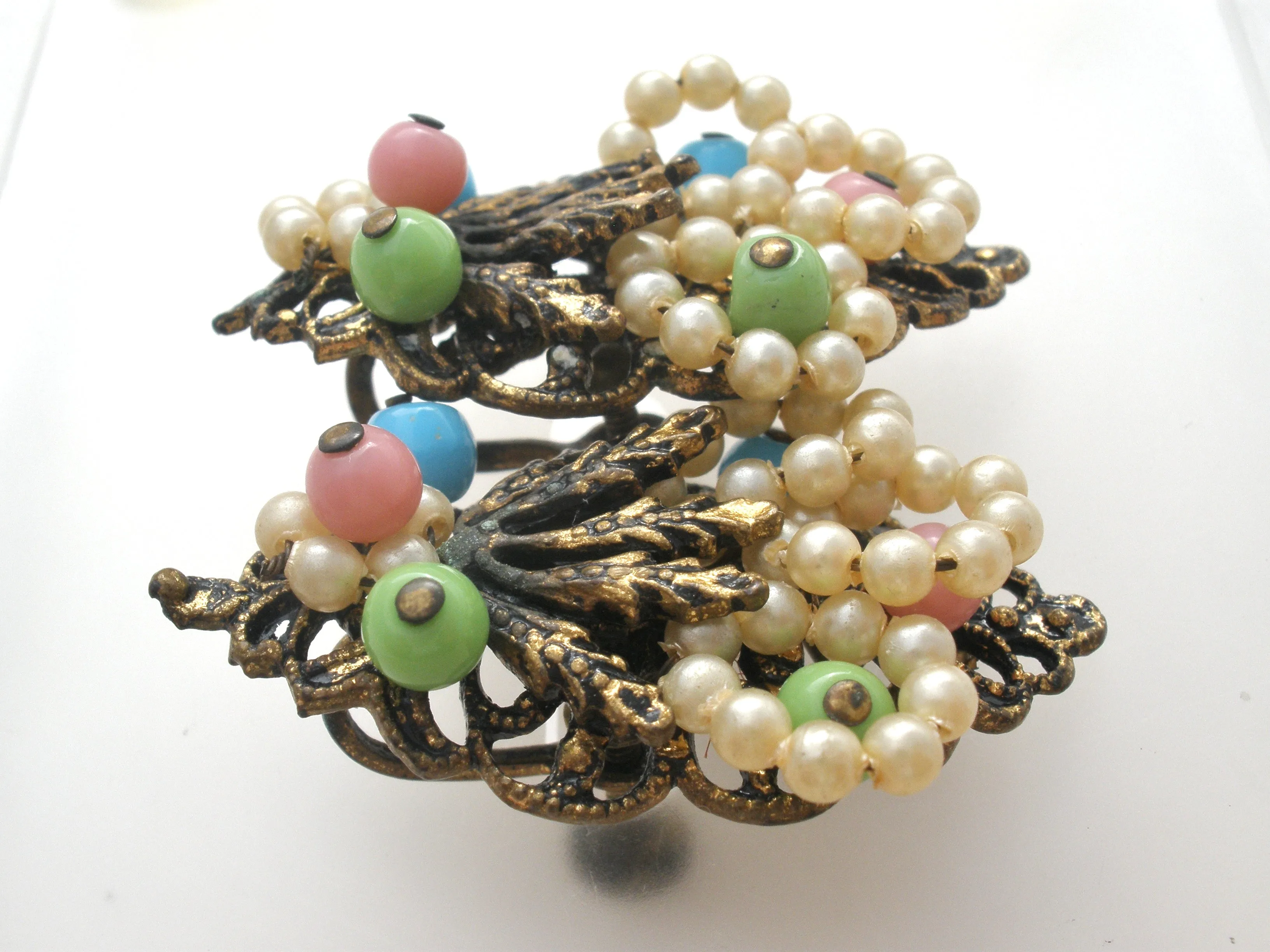 Pearl & Bead Screwback Earrings Vintage