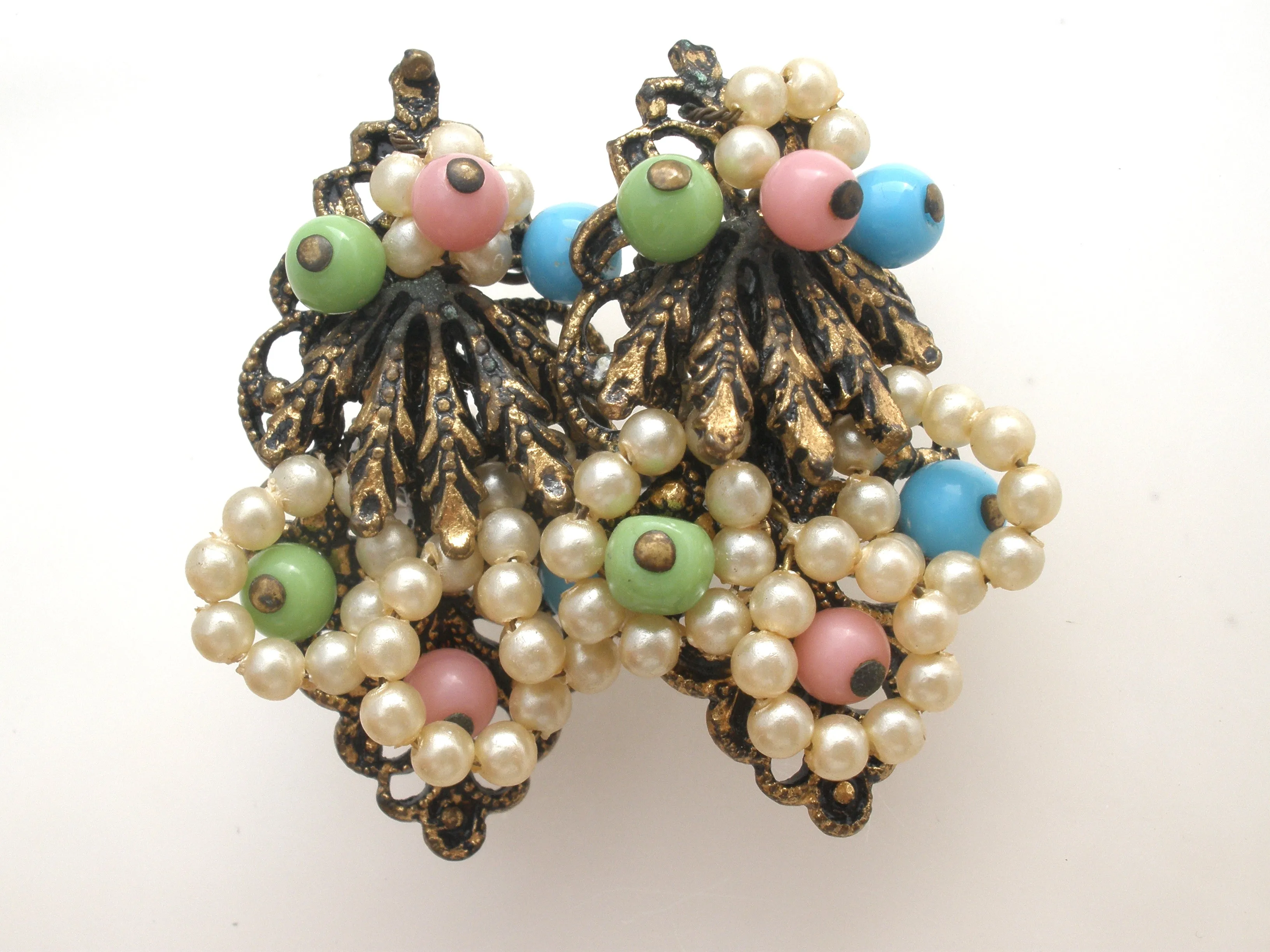 Pearl & Bead Screwback Earrings Vintage
