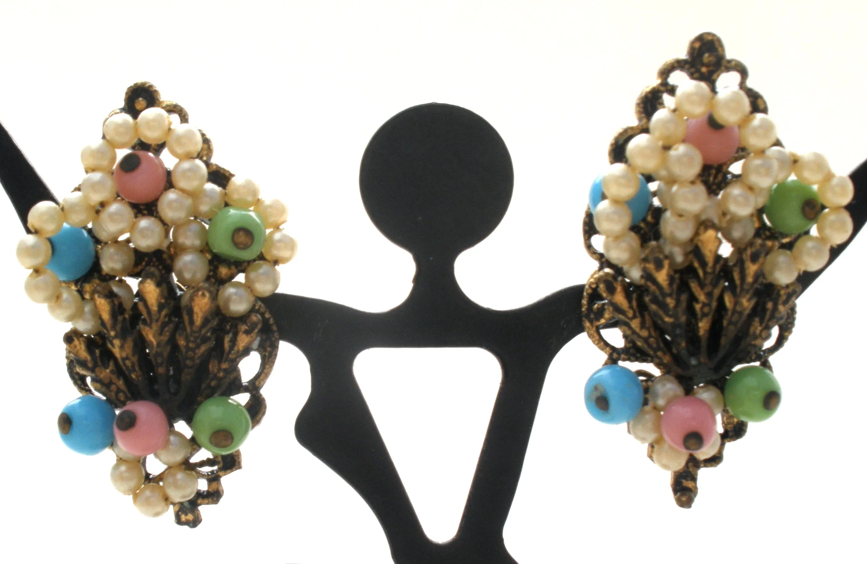 Pearl & Bead Screwback Earrings Vintage